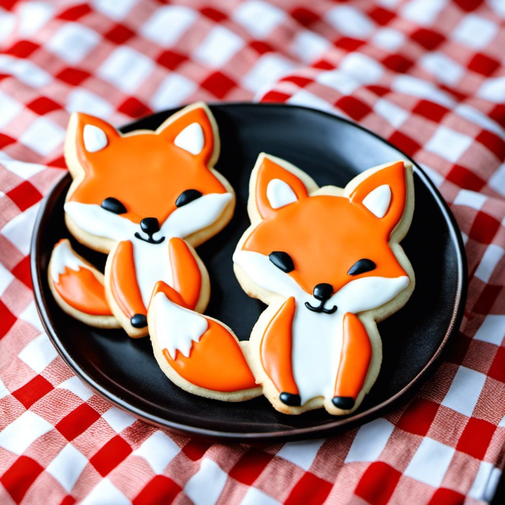 fox shaped sugar cookies