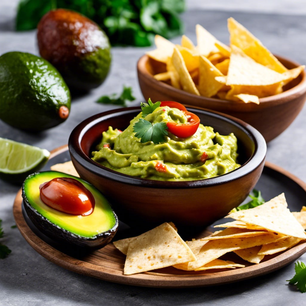 guacamole and chips