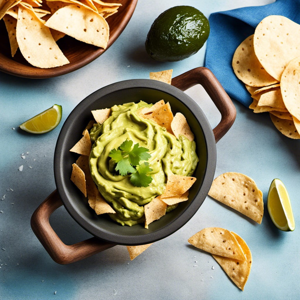 guacamole and chips