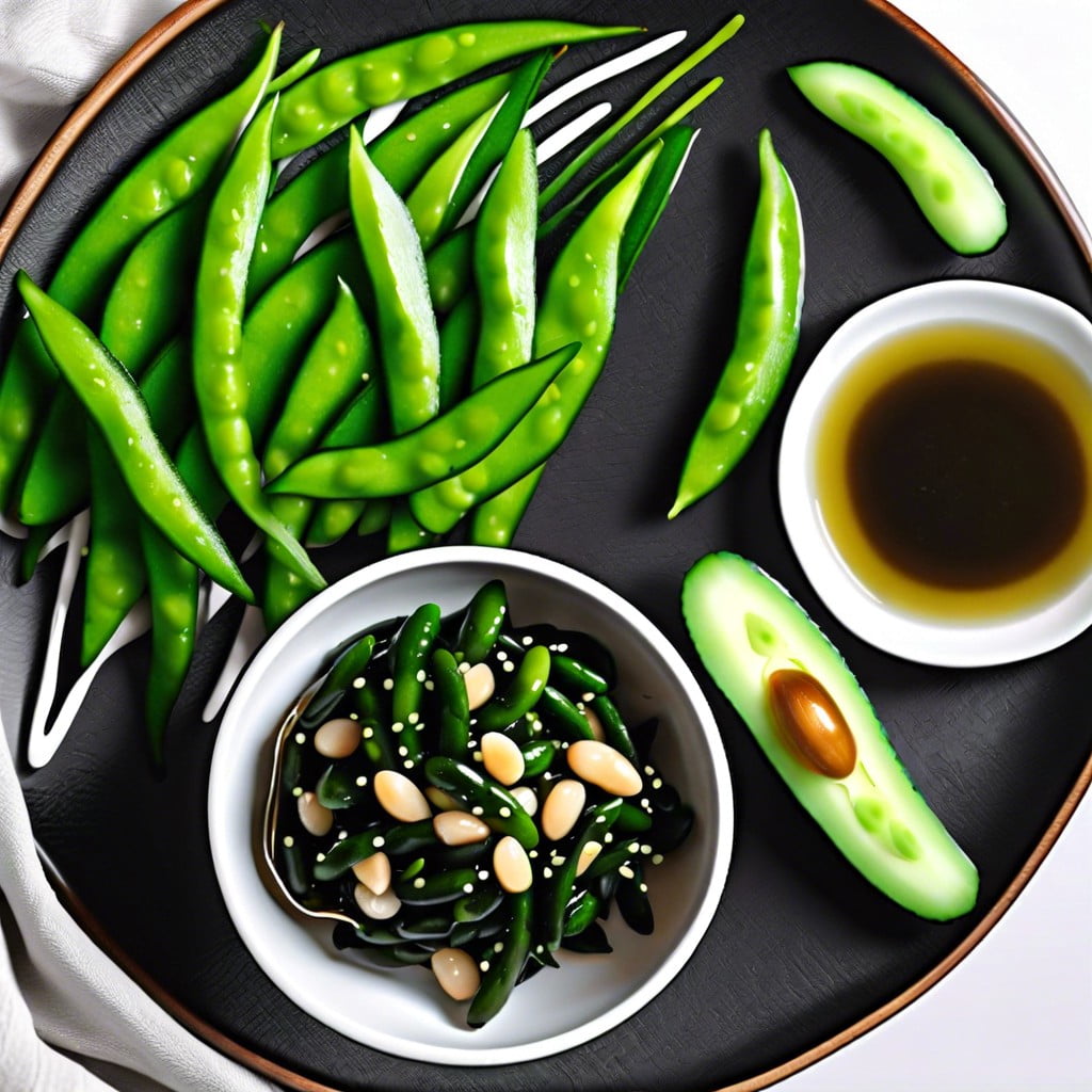 seaweed salad with edamame and cucumber