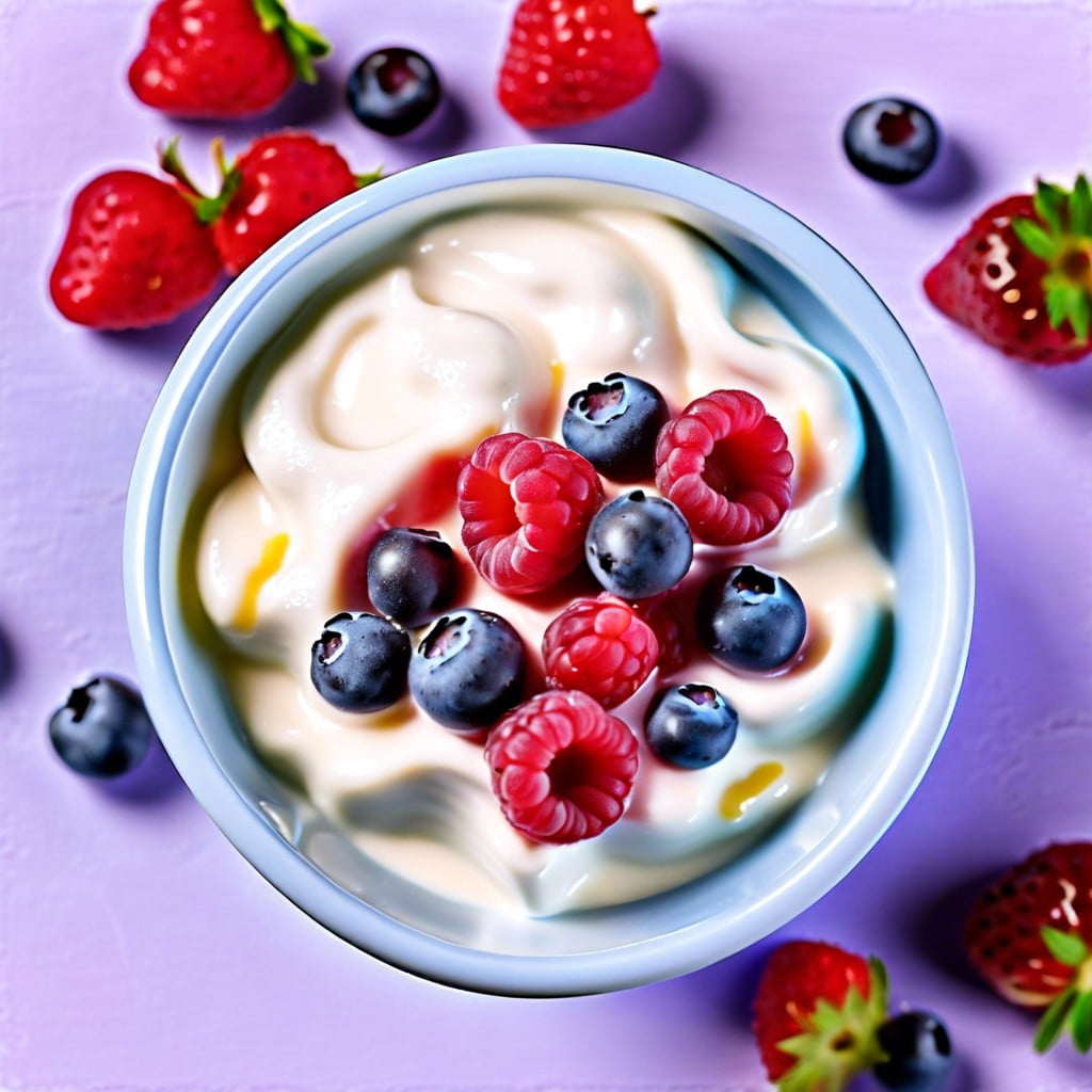 yogurt with mashed berries