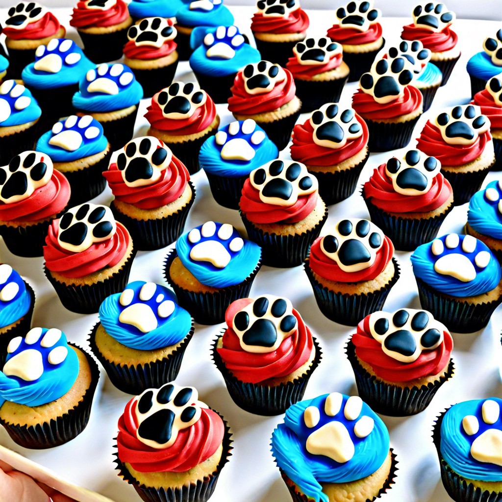 paw print cupcakes